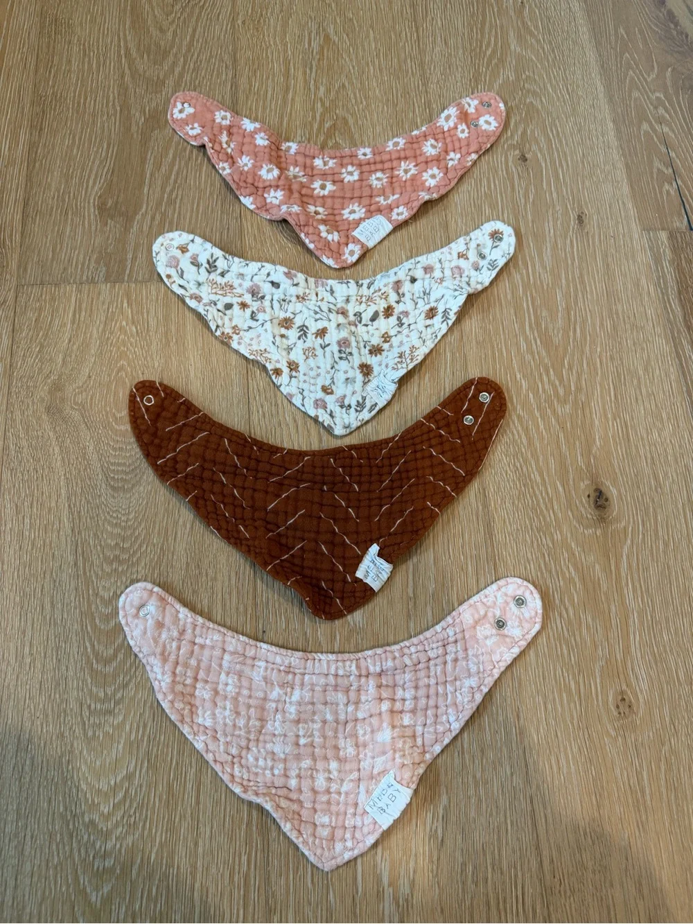 Mebie Baby • Muslin Bibs